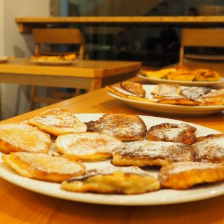 Polski wieczór: Racuchy - it is time for degustation.