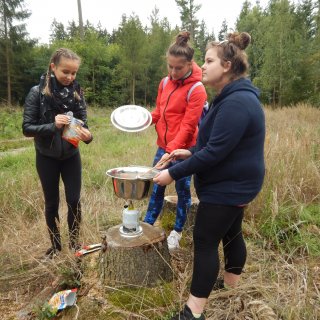Nic nestmelí tak jako společně uvařené jídlo