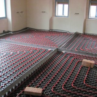 Podlahové topení – Badatelská učebna a instalace podlahového vytápění.