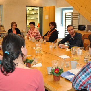 A newbie - official introduction and first meeting with DDM staff in PROUD. I have experienced new environment, comunity, country...